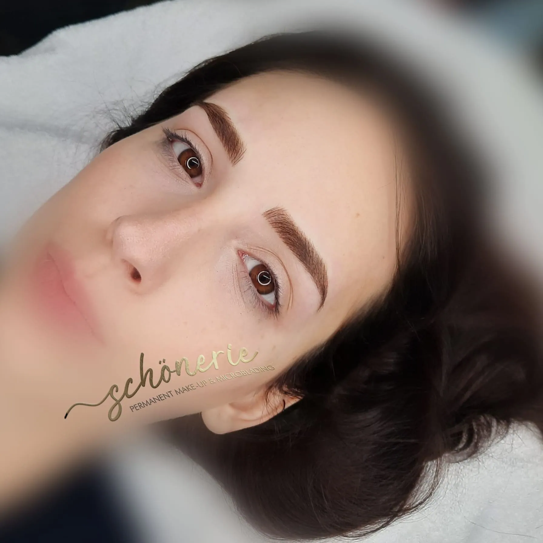 PowderBrows – pudrig schattierte Augenbrauen